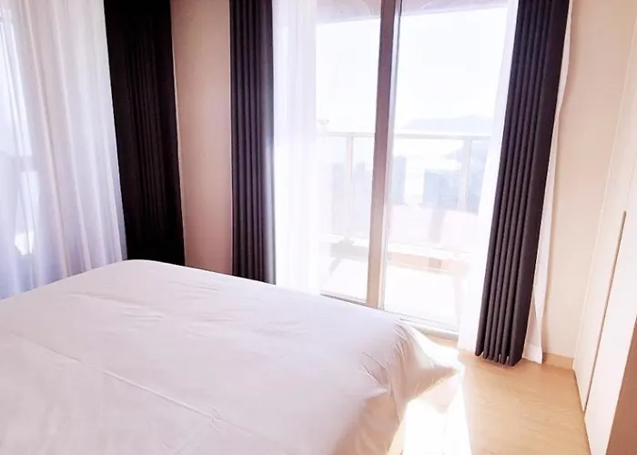 Haeundae Lamer 3* Пусан